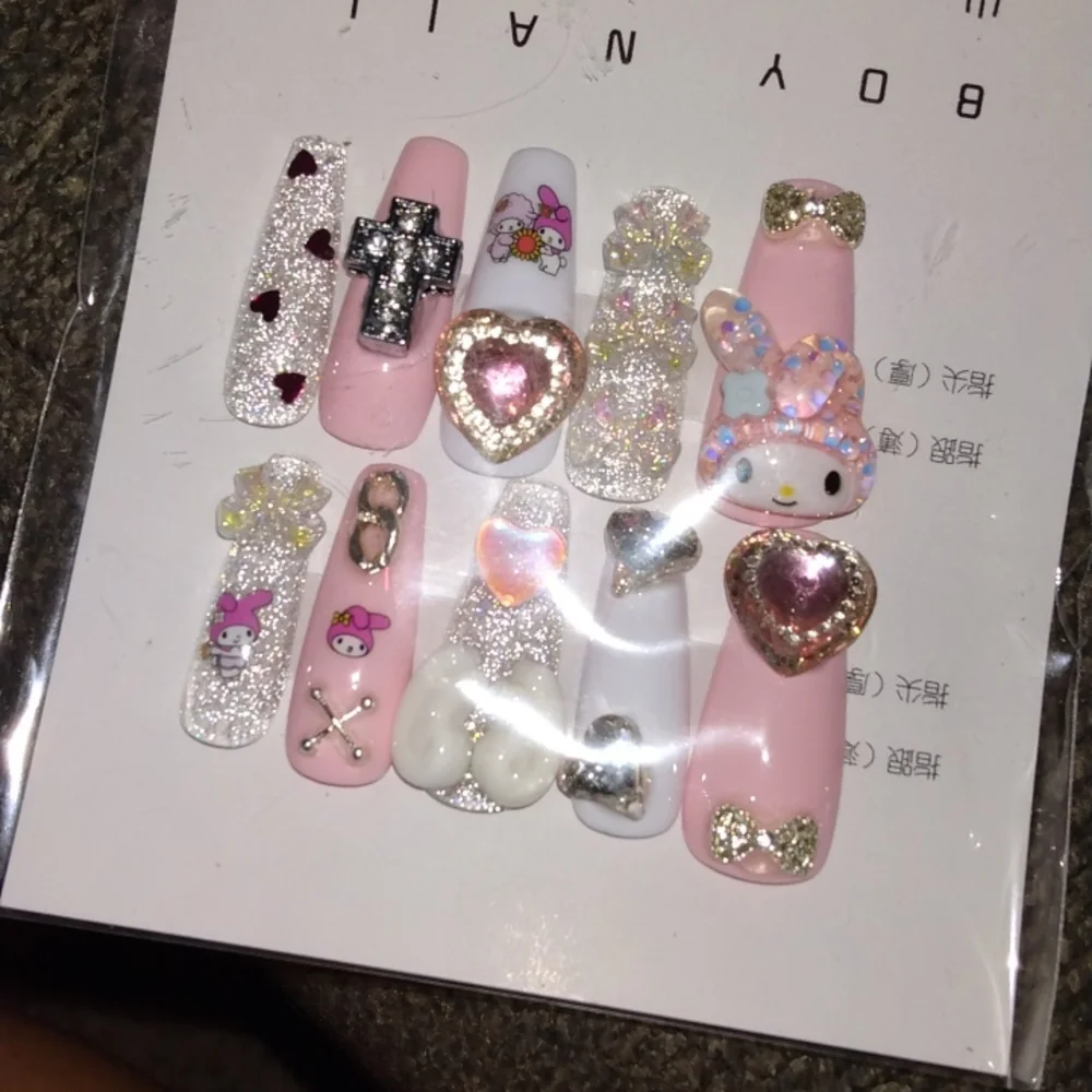 Nail bundle - Picture 2 of 3